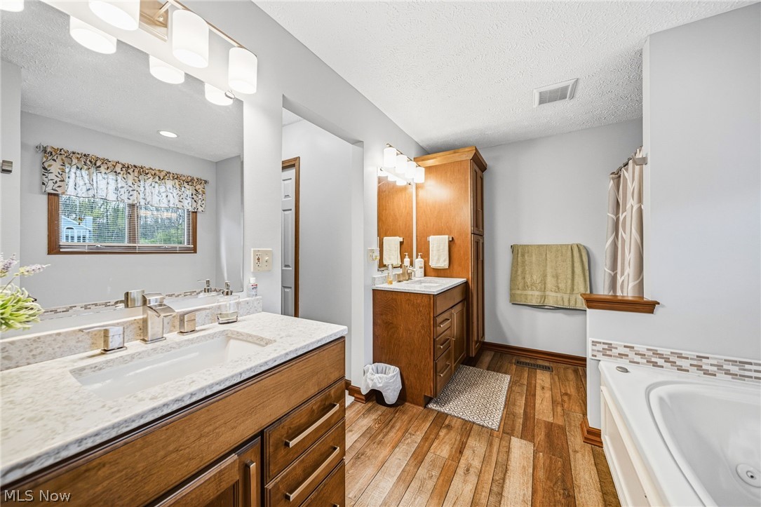 16912 Albion Road Strongsville OH 44136