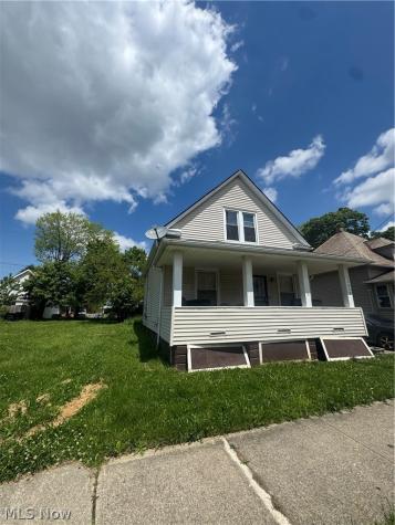 13613 Coath Avenue Cleveland OH 44120