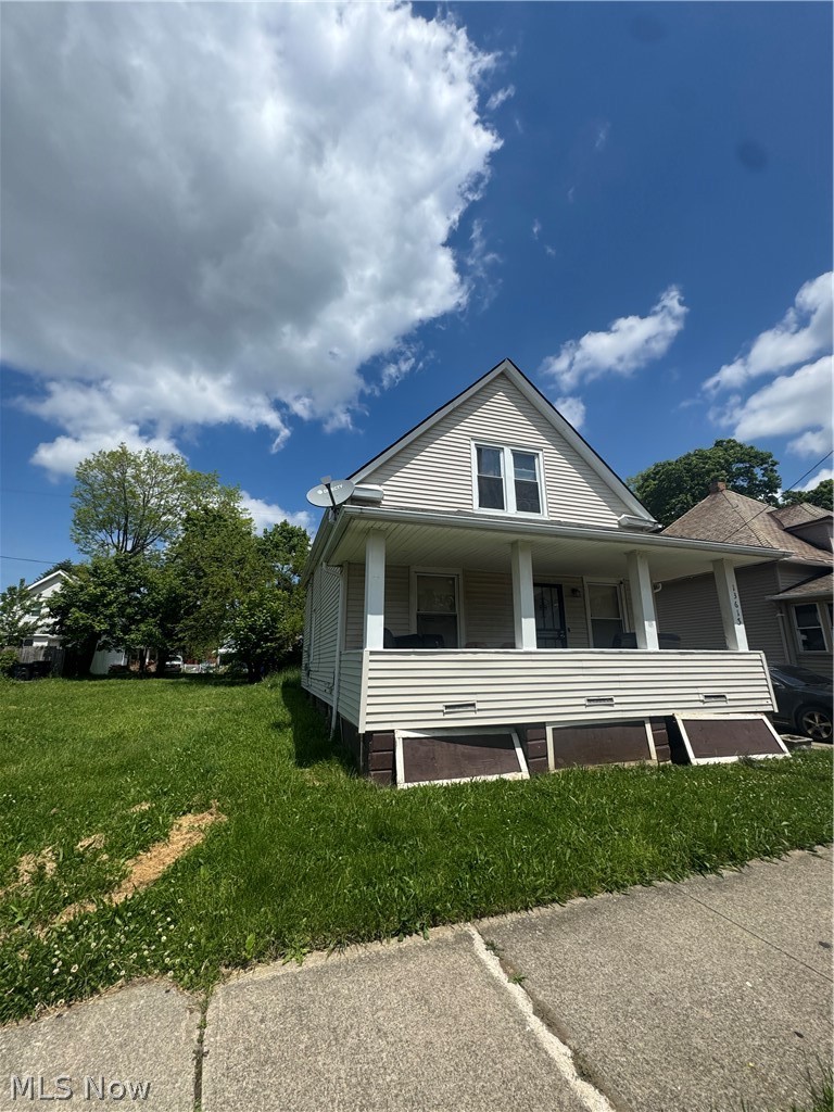13613 Coath Avenue Cleveland OH 44120