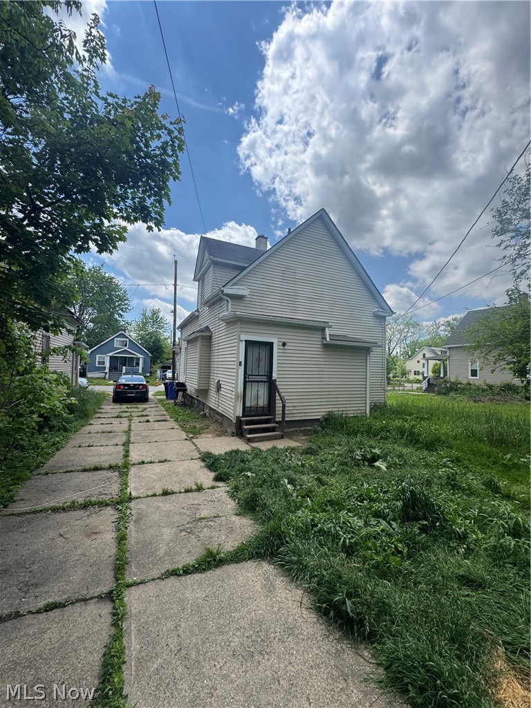 13613 Coath Avenue Cleveland OH 44120