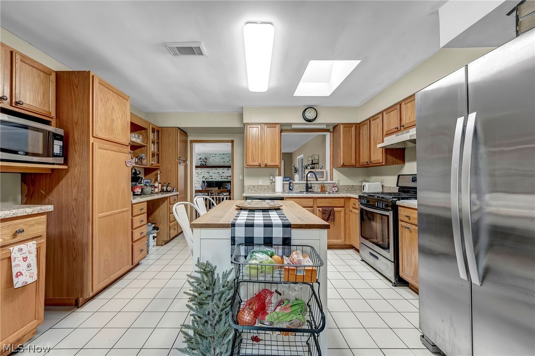 5950 Louis Drive North Olmsted OH 44070