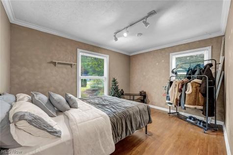 5950 Louis Drive North Olmsted OH 44070
