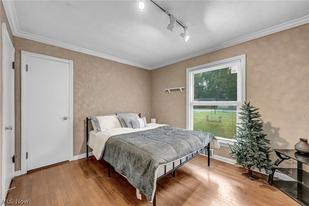 5950 Louis Drive North Olmsted OH 44070