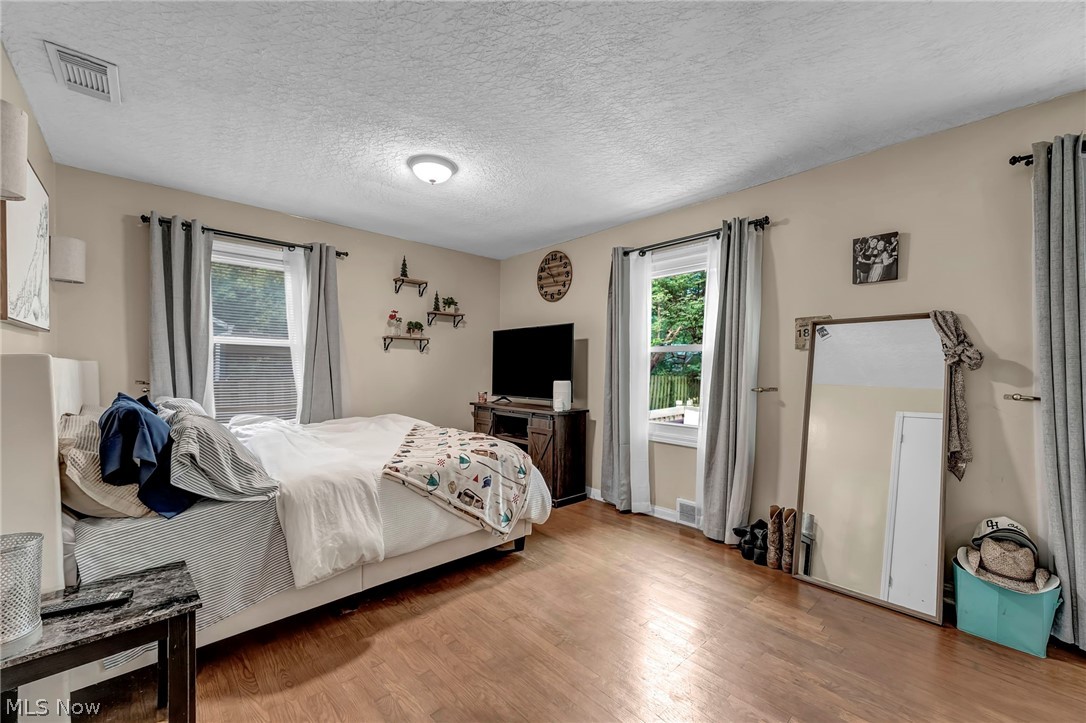 5950 Louis Drive North Olmsted OH 44070