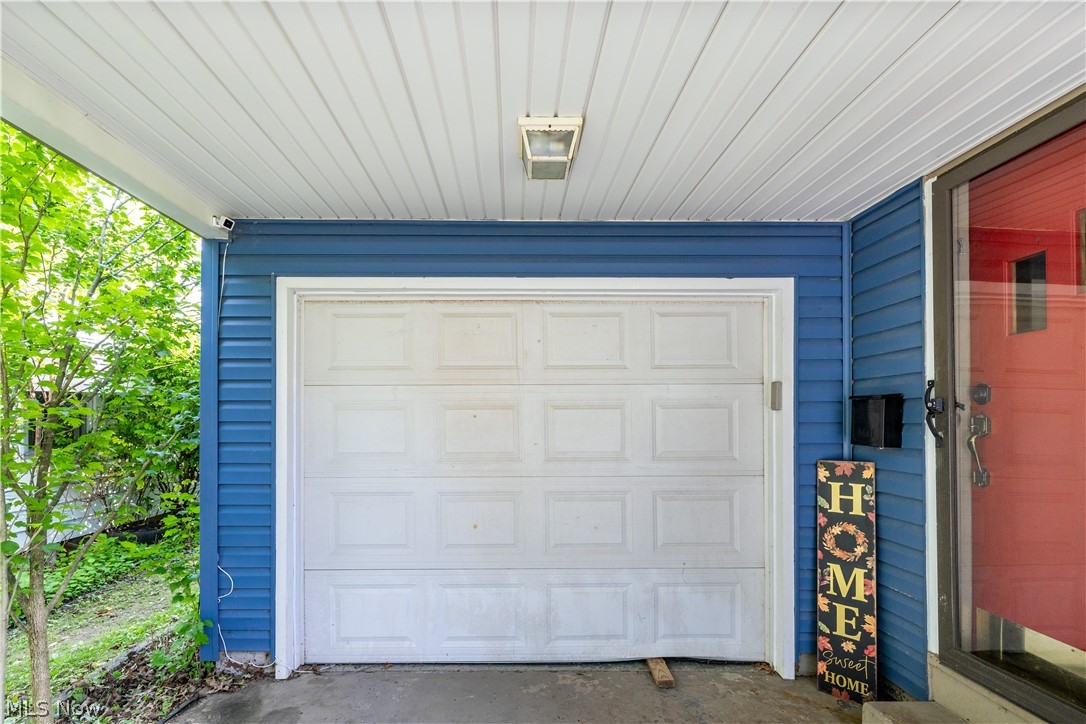 166 N Middle Street Columbiana OH 44408