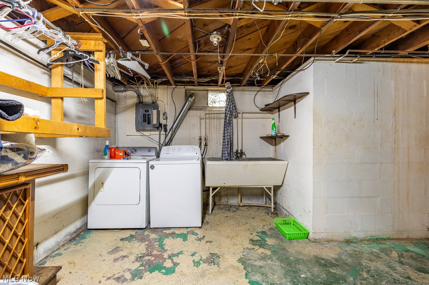 166 N Middle Street Columbiana OH 44408