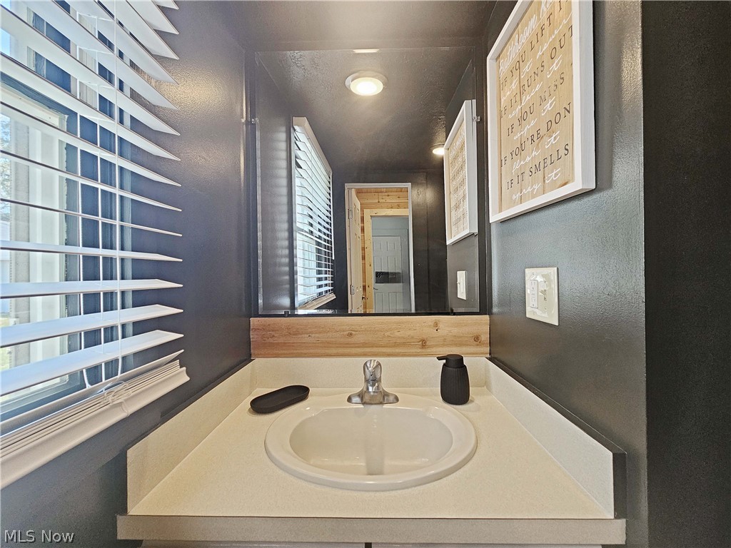 3866 Kirtland Road Willoughby OH 44094