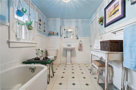 118 Gordon Avenue Wadsworth OH 44281