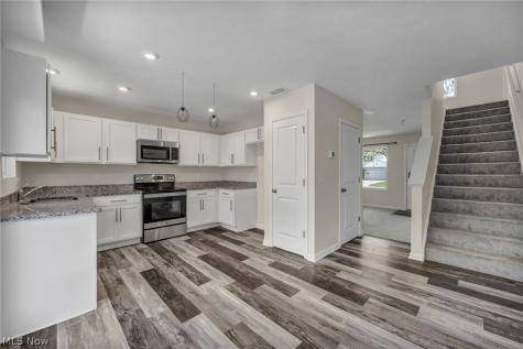 189 Alexander Drive Elyria OH 44035