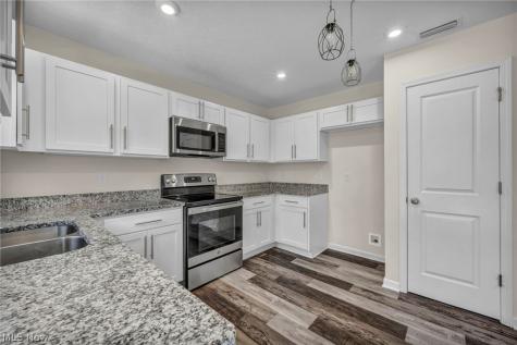 189 Alexander Drive Elyria OH 44035