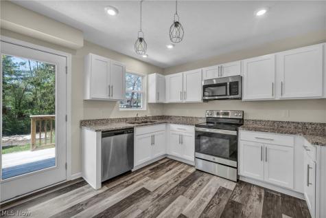 189 Alexander Drive Elyria OH 44035