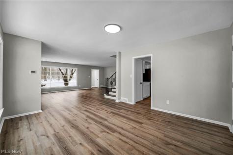 1531 Burlington Road Cleveland Heights OH 44118