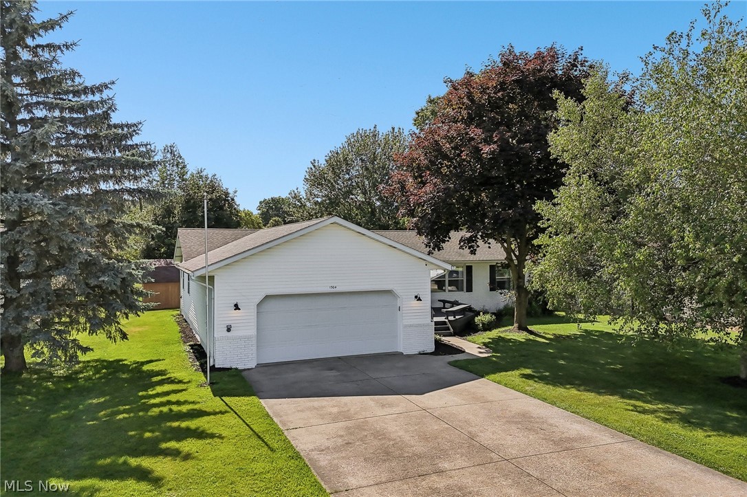 1304 State Road Wadsworth OH 44281