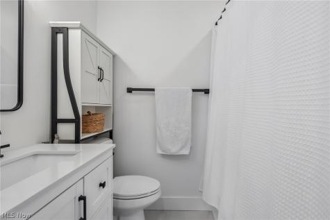 1304 State Road Wadsworth OH 44281