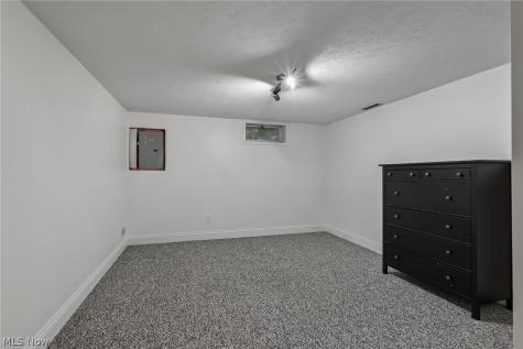 1304 State Road Wadsworth OH 44281
