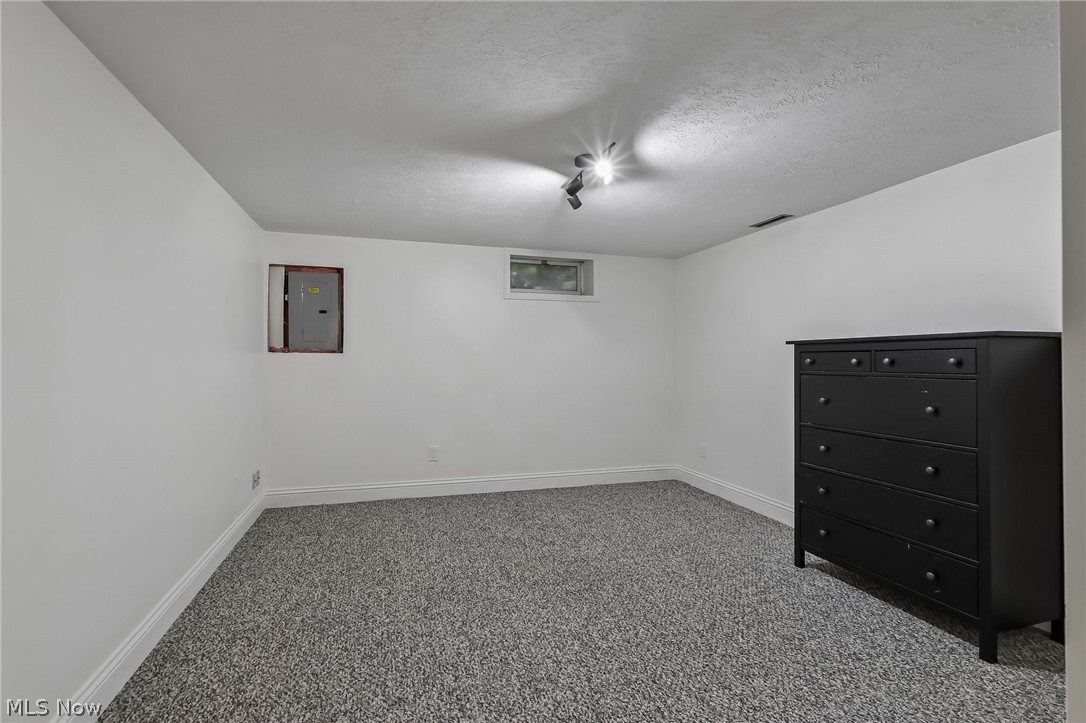 1304 State Road Wadsworth OH 44281