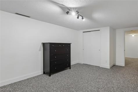 1304 State Road Wadsworth OH 44281
