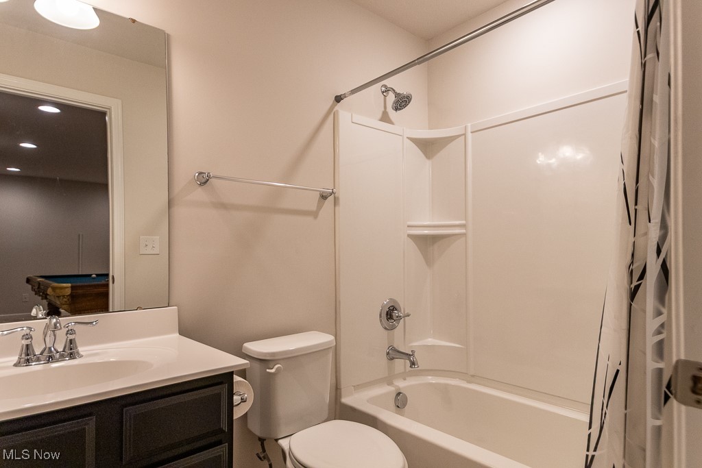 1929 S Ashwood Lane Painesville OH 44077