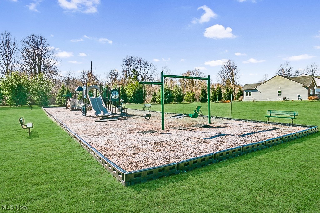 1929 S Ashwood Lane Painesville OH 44077