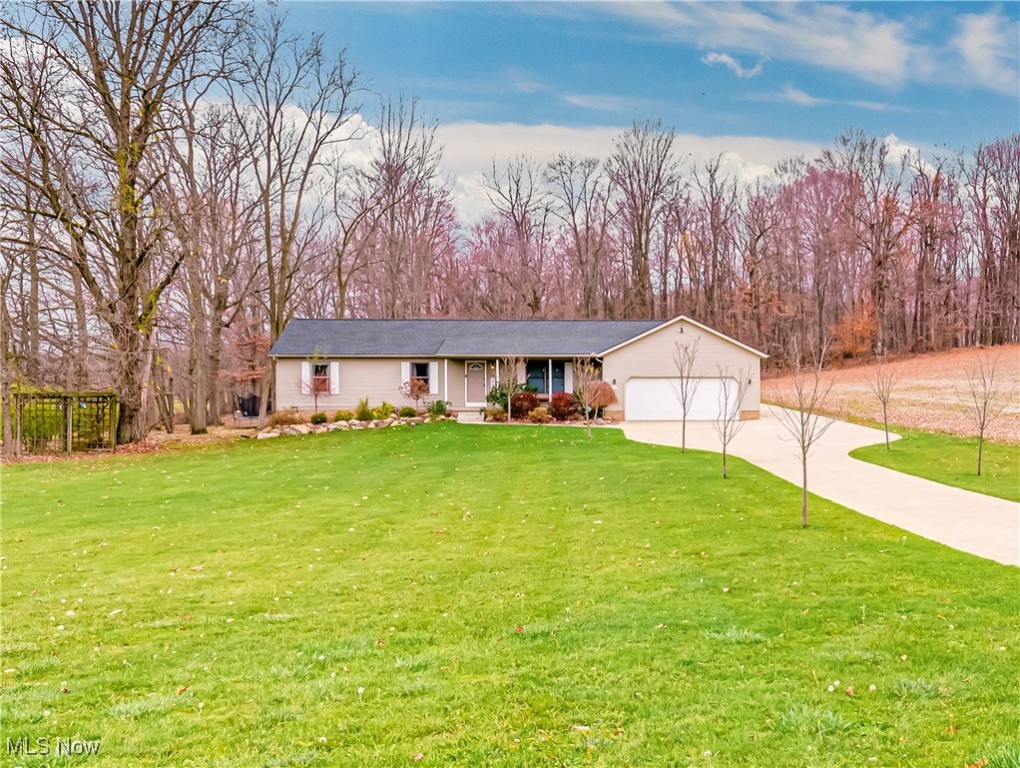 9533 Market Avenue N Hartville OH 44632