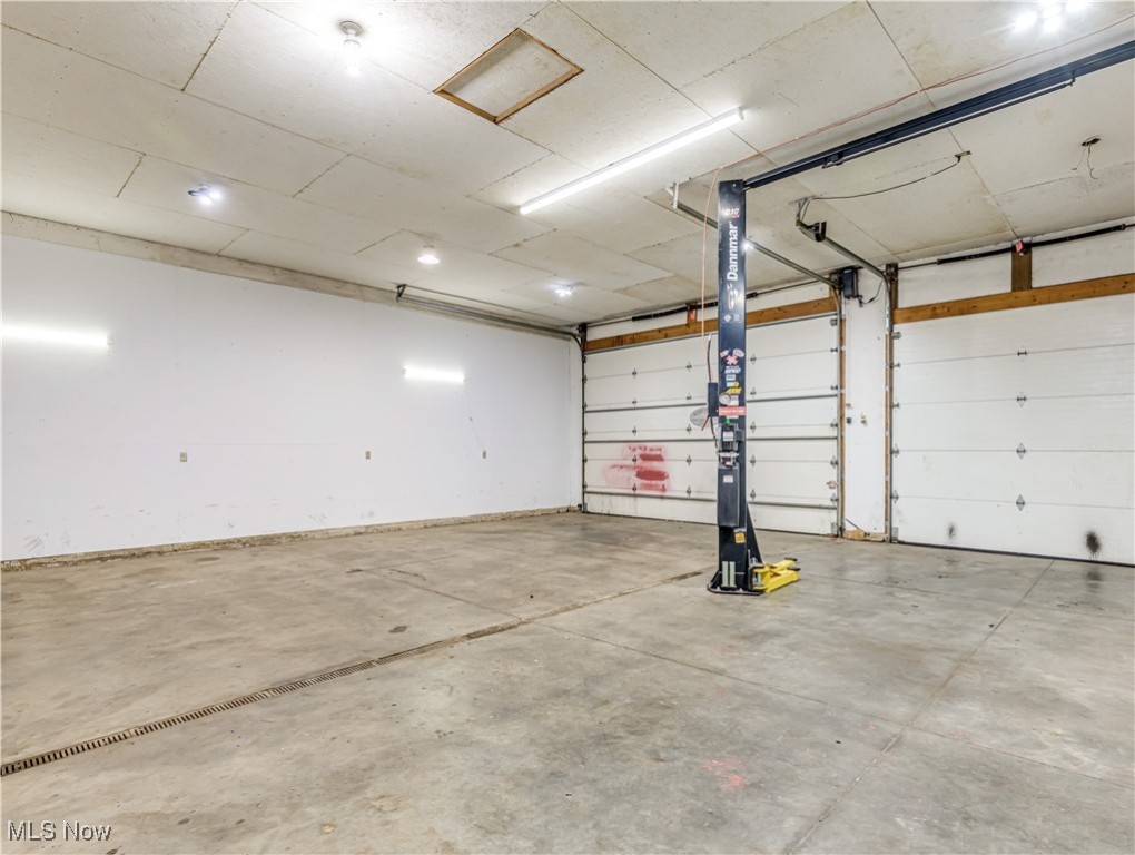 9533 Market Avenue N Hartville OH 44632