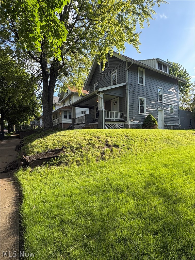 1239 Pondview Avenue Akron OH 44305