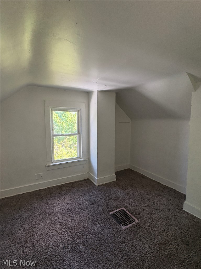 1239 Pondview Avenue Akron OH 44305