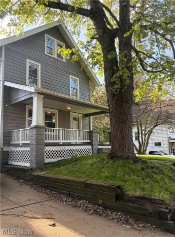1239 Pondview Avenue Akron OH 44305