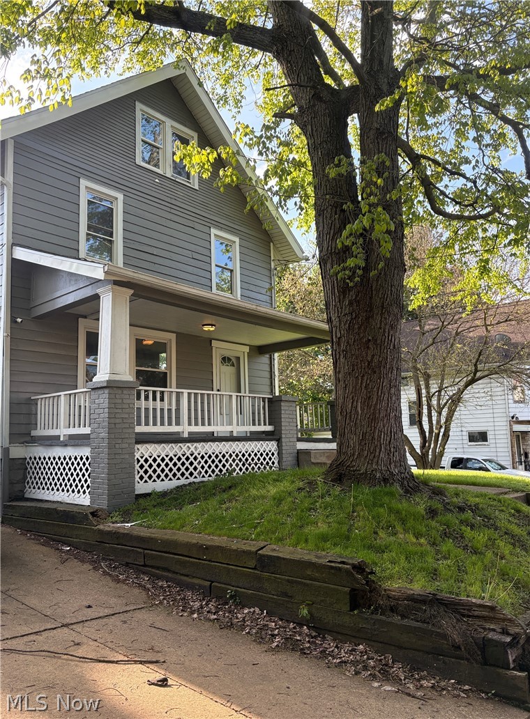 1239 Pondview Avenue Akron OH 44305