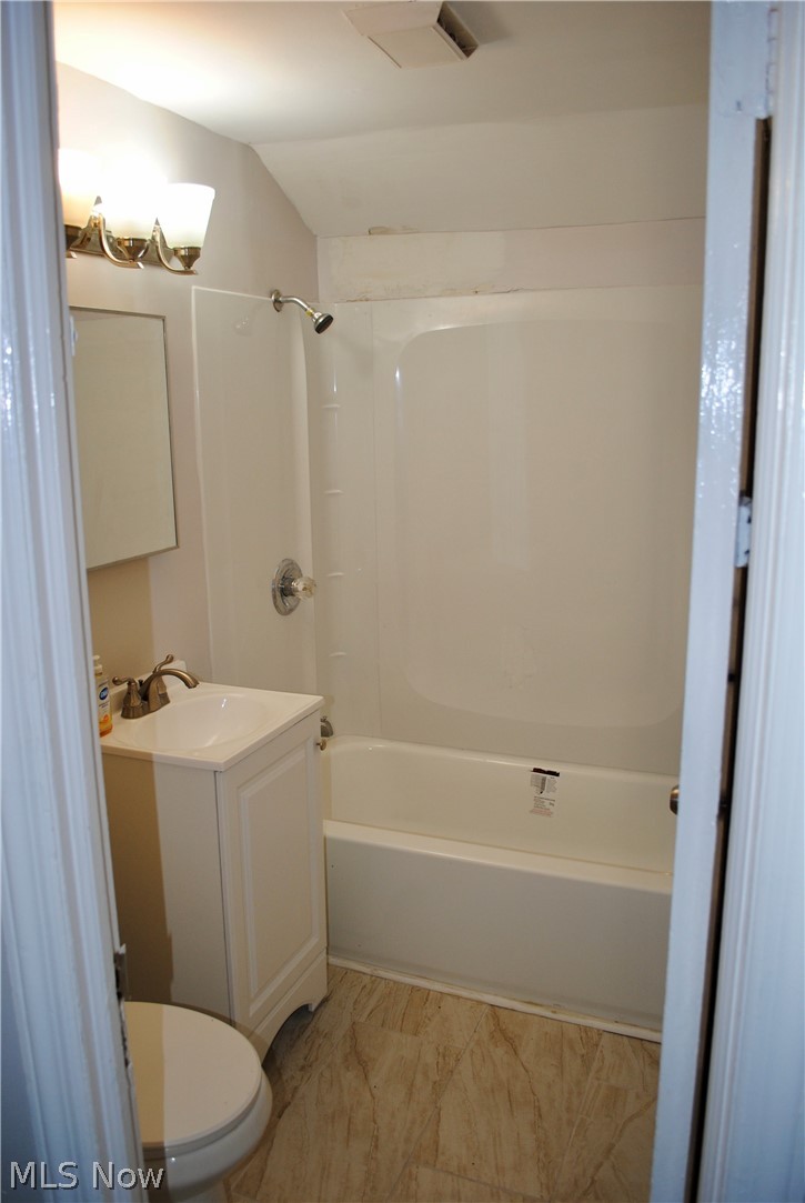 1527 Babbitt Road Euclid OH 44132