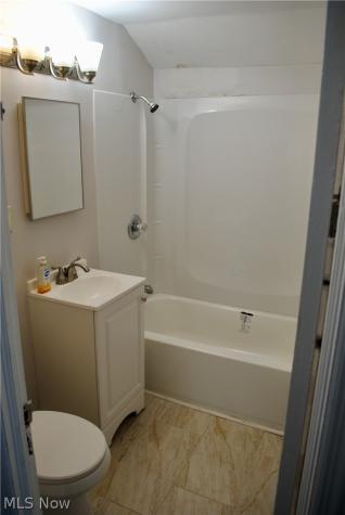 1527 Babbitt Road Euclid OH 44132