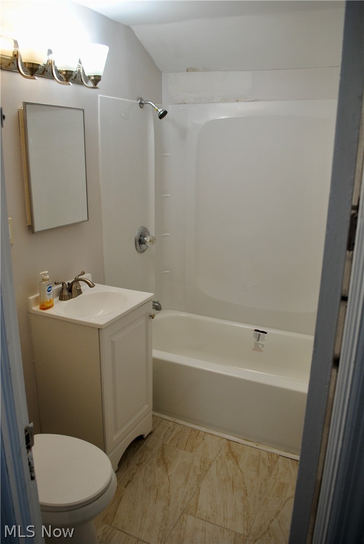 1527 Babbitt Road Euclid OH 44132