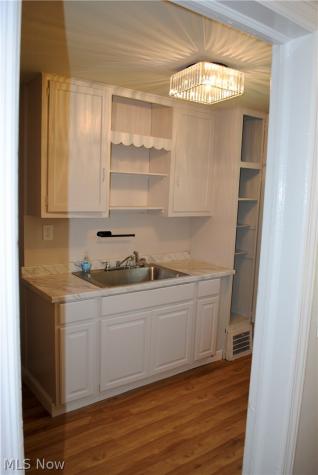 1527 Babbitt Road Euclid OH 44132