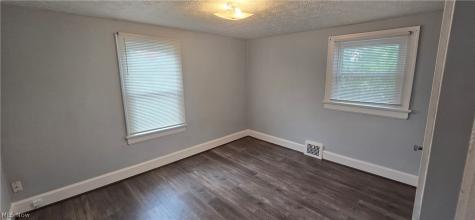 914 Dan Street Akron OH 44310