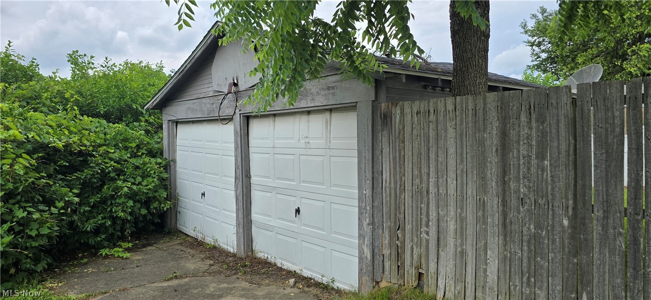 914 Dan Street Akron OH 44310
