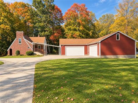 1687 Mount Pleasant Street NE Canton OH 44721