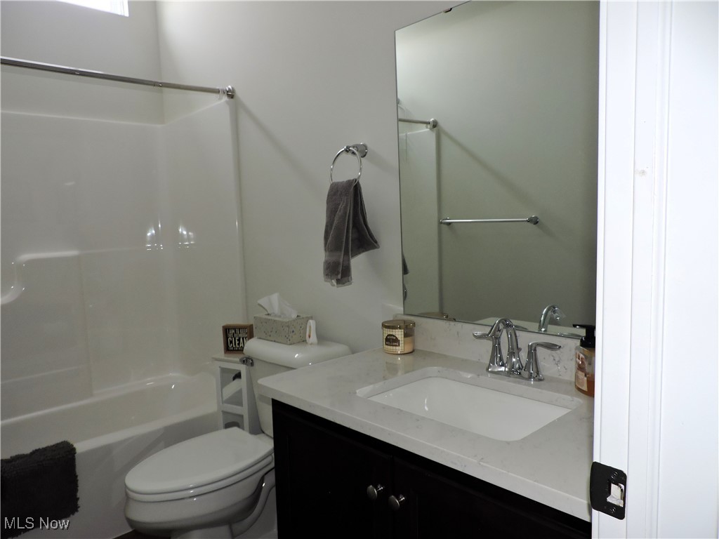 101 W Spring Drive Elyria OH 44035