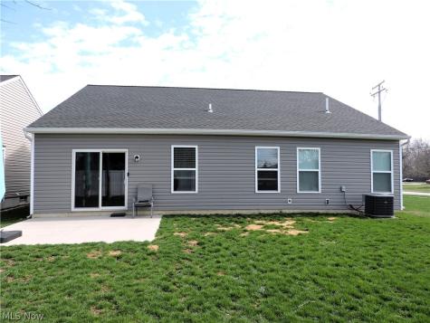 101 W Spring Drive Elyria OH 44035