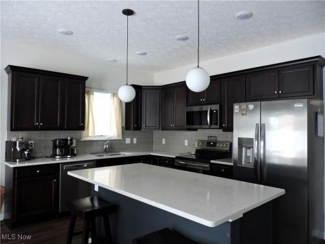 101 W Spring Drive Elyria OH 44035