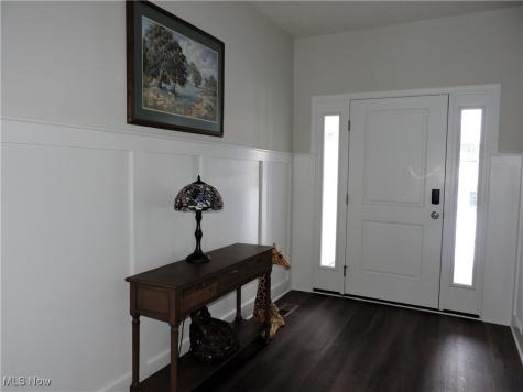 101 W Spring Drive Elyria OH 44035