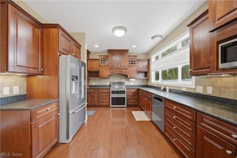11075 Trenton Road NW Uniontown OH 44685