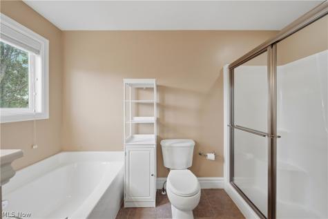 11075 Trenton Road NW Uniontown OH 44685