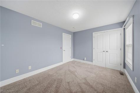 11075 Trenton Road NW Uniontown OH 44685