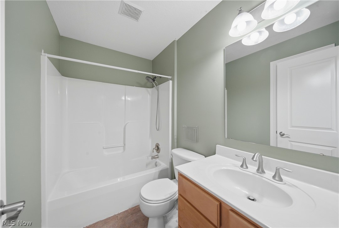 11075 Trenton Road NW Uniontown OH 44685