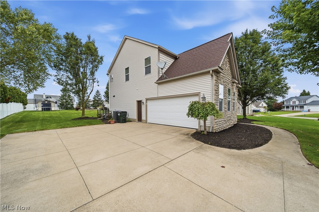 11075 Trenton Road NW Uniontown OH 44685
