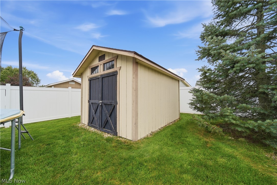 11075 Trenton Road NW Uniontown OH 44685