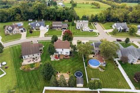 11075 Trenton Road NW Uniontown OH 44685