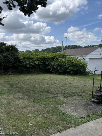22 Verdun Drive Akron OH 44312