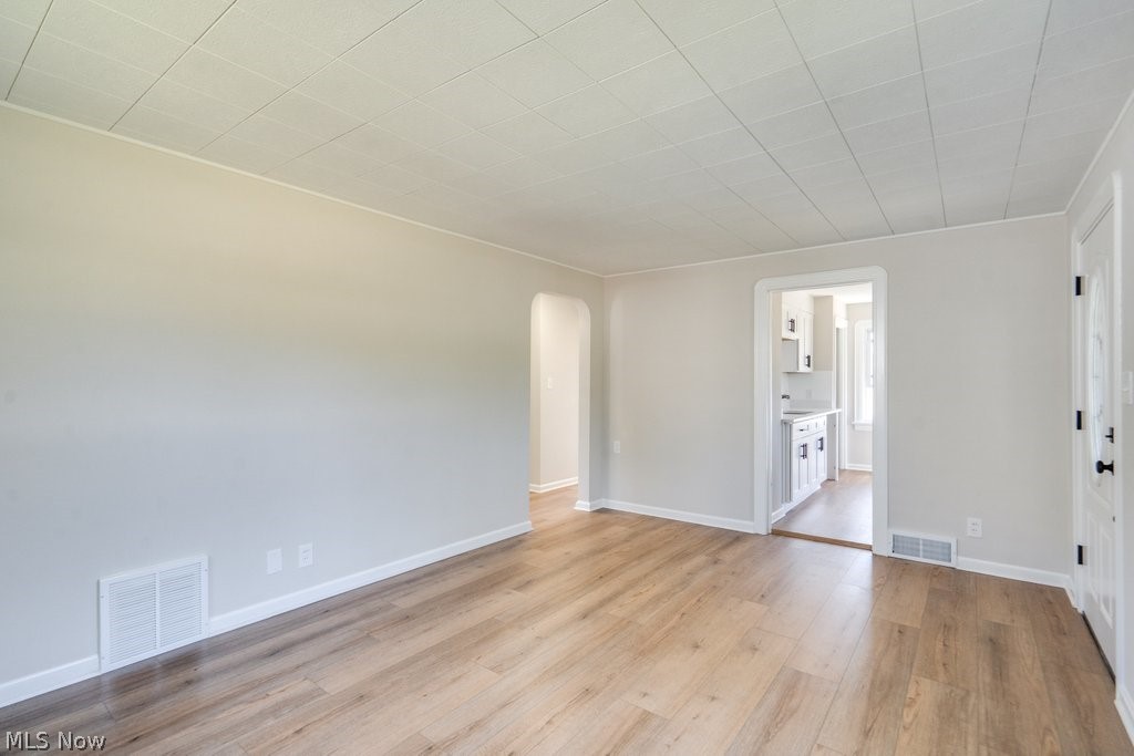 325 Evelyn Avenue Seven Hills OH 44131