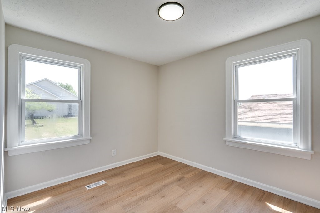 325 Evelyn Avenue Seven Hills OH 44131